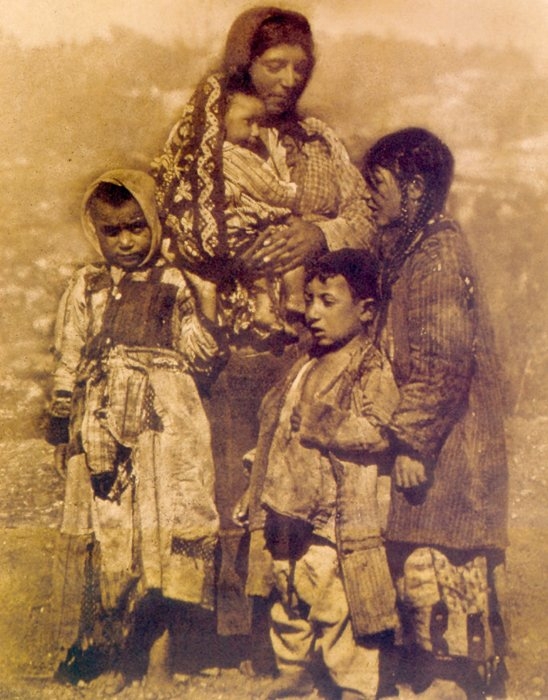 151. Πρόσφυγες